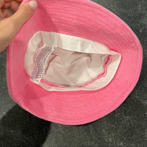 NWOT Forever 21 Hot Pink Terry Cloth Bucket Hat - Picture 4 of 4